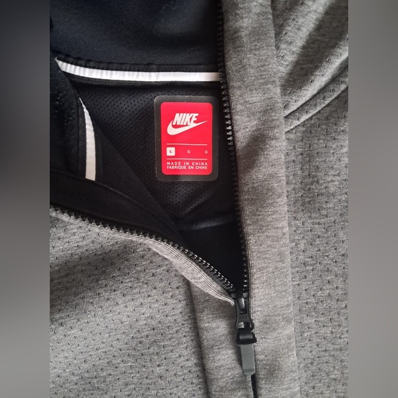 Nike Tech Tracksuit - Picture 5 of 5